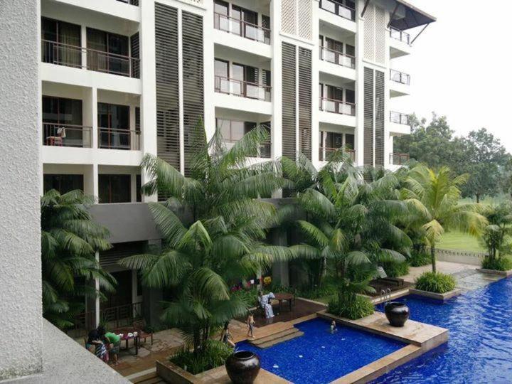 Garden View Pulai Springs Resort Skudai Exteriör bild